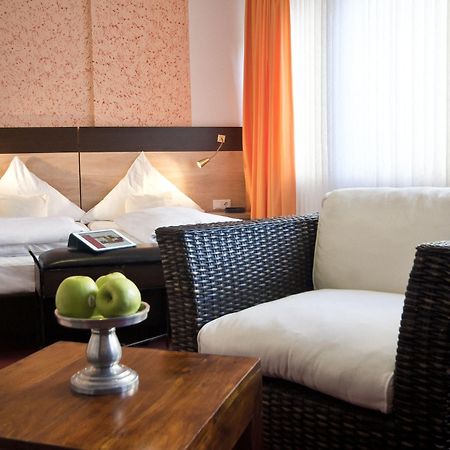 Hotel Cascade Superior Dusseldorf Bagian luar foto